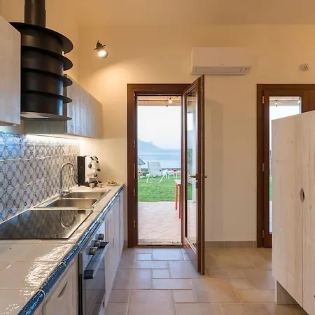 Faraglioni Cala Bianca Villa *