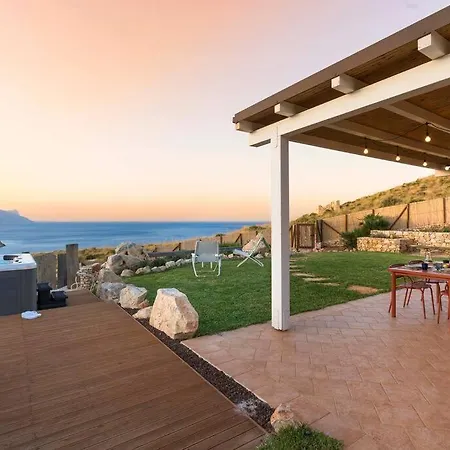 Faraglioni Cala Bianca Villa *