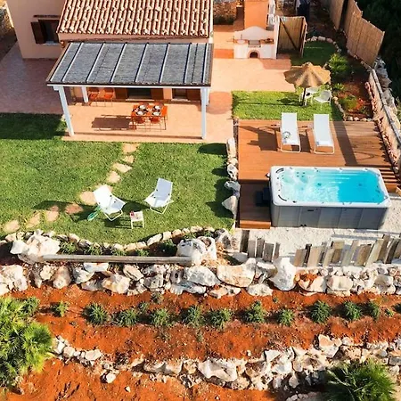 Faraglioni Cala Bianca Villa